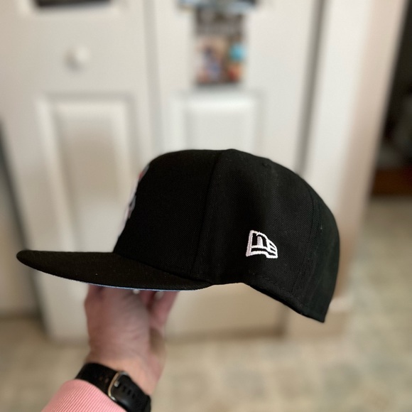 New Era Red Sox Tran Fire hat - Picture 3 of 6